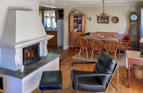 Grimstad House | Gorgeous home in Homborsund with kitchen