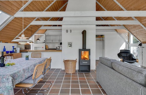 Ristinge House | Gorgeous home in Humble with WiFi