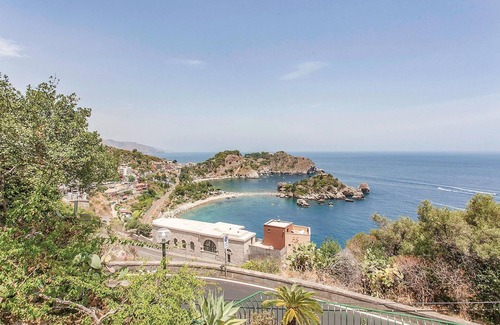 Mitogio House | Gorgeous home in Motta Camastra