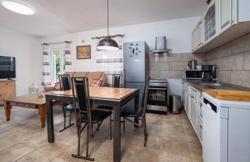 Trgetari House | Gorgeous home in Koromacno with WiFi