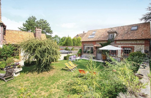 Les Damps House | Gorgeous home in Les Damps with WiFi