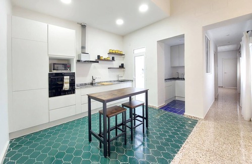 Llauri House | Gorgeous home in Llaurí with WiFi