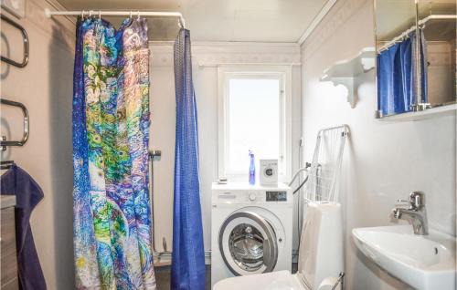 Lyckeby House | Gorgeous Home In Lyckeby With House Sea View