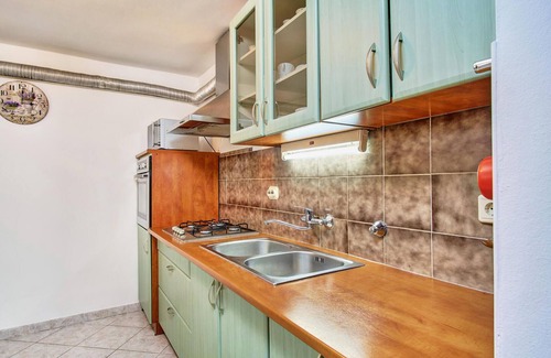 Cove Murtar House | Gorgeous home in Mali Losinj with WiFi