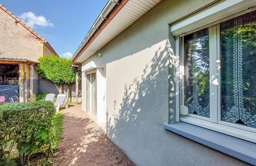 Gy House | Gorgeous home in Molinet with WiFi