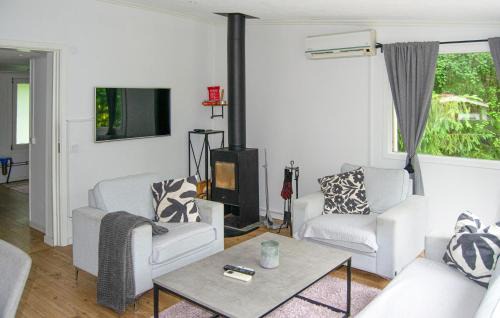 Orebro County House | Gorgeous Home In Örebro With Sauna