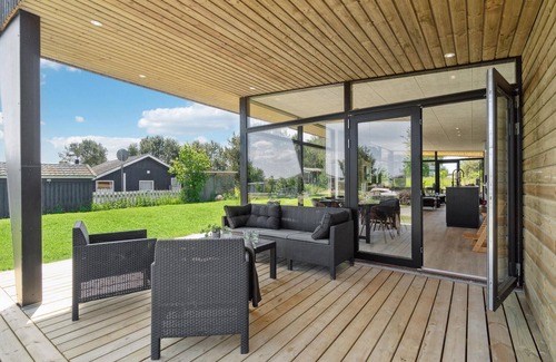 Skibby House | Gorgeous home in Skibby with kitchen