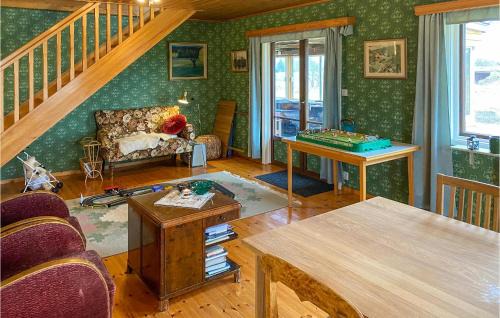 Tjallmo House | Gorgeous Home In Tjällmo With Kitchen