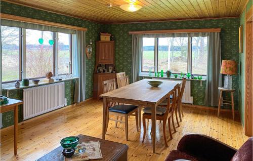 Tjallmo House | Gorgeous Home In Tjällmo With Kitchen