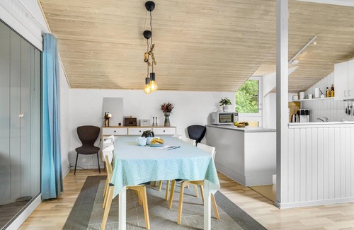 Tranekaer House | Gorgeous home in Tranekær with kitchen