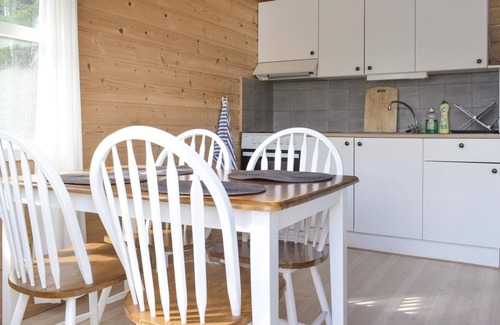Vallavik House | Gorgeous home in Vallavik with WiFi