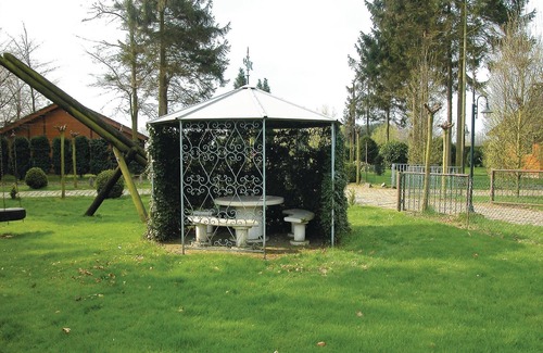 Wachtebeke House | Gorgeous home in Wachtebeke with WiFi