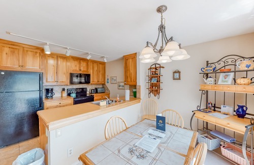 Stowe Area Condo | Gorgeous Home with Free WiFi, Electric Fireplace, & Shared Pool/Hot Tub