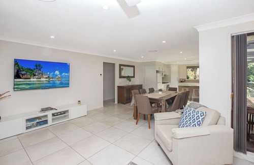 Port Macquarie House | Gorgeous house - 400m from beach - pet friendly