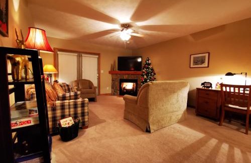 Snowshoe House | Gorgeous House for Ski Retreat or Mountain Vacations