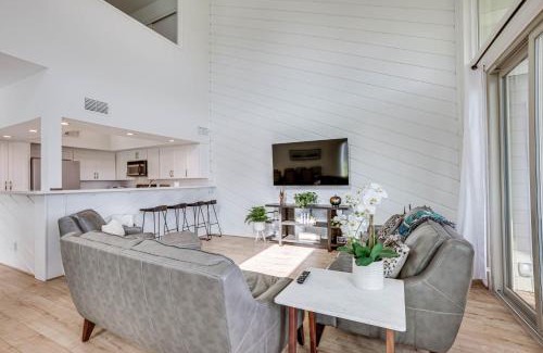 April Sound House | Gorgeous Lakefront Townhome with Pool Access and Views