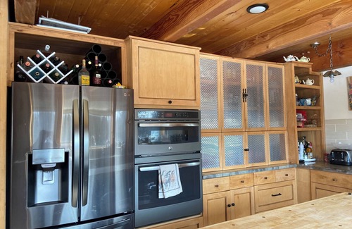 Anchor Point House | Gorgeous large 2-bdrm w'mtn views, lg yard, fire pit in delightful Anchor Point