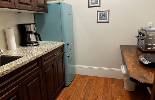 Roberts Creek House | Gorgeous Large Suite with Separate Entrance, Fireplace, Kitchenette