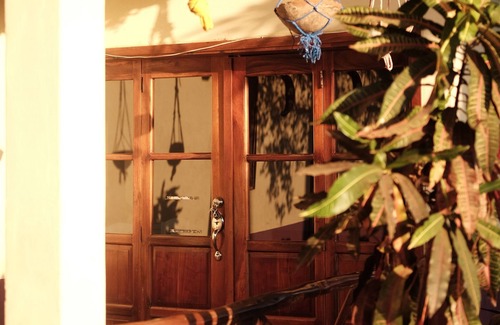Chinandega House | Gorgeous Lofted 1 Bedroom Home-Hot Water/Parking