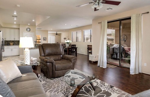 Fox Crossing Condo | Gorgeous Luxury Condo hardwood/granite/all renovated on Water in Ocotillo area
