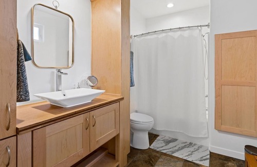 Southwest Bend House | Gorgeous Modern Remodel, Private Fenced Yard, Fire Pit, Ping Pong