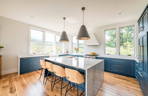 Peaks Other | Gorgeous Mountain Views, Rooftop Deck, Chef's Kitchen