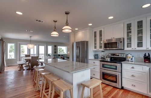 St. Augustine Beach House | 💲Gorgeous Ocean View💲 Enormous 60' DECK - 6 BD 5 BA Home – Just Steps to Ocean & Restaurants