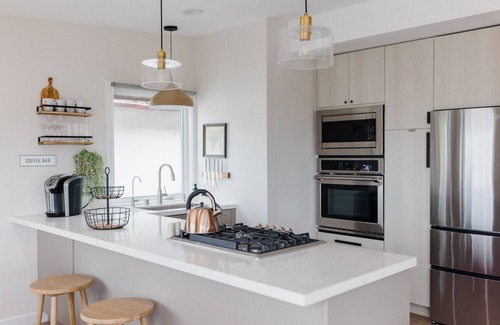Hermosa Beach House | Gorgeous Ocean View in the Heart of Hermosa Beach - 2 blocks from the beach