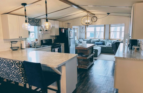 Cape Vincent Cottage | Gorgeous open floor plan cottage on the shore of Lake Ontario