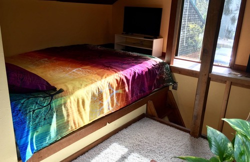 Southeast Eugene Cabin | Gorgeous Pacific Northwest Private Lodge in Southeast Eugene