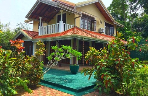 Dompe Villa | Gorgeous private luxury villa