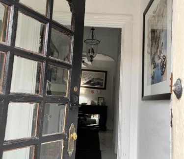 Columbia Heights Apartment | Gorgeous Refurbished 1Bdrm and 1Den Home