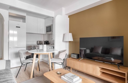 Guindalera Apartment | Gorgeous Salamanca 2BR nr Las Ventas, by Blueground