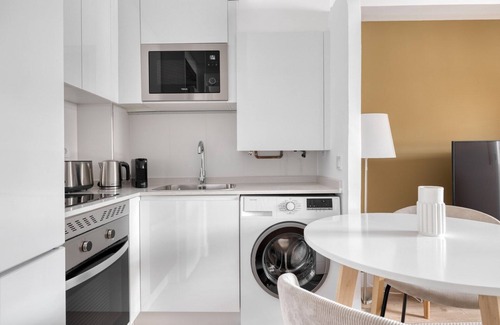 Guindalera Apartment | Gorgeous Salamanca 2BR nr Las Ventas, by Blueground