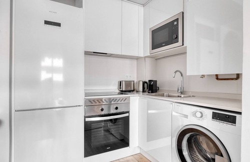 Guindalera Apartment | Gorgeous Salamanca 2BR nr Las Ventas, by Blueground