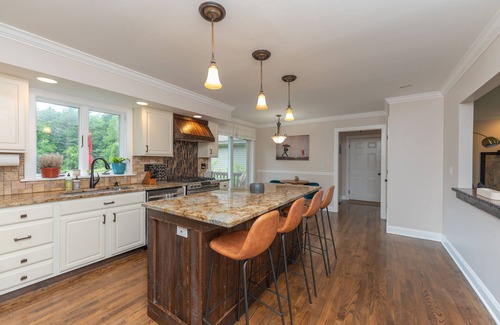 Saratoga Springs House | Gorgeous Saratoga Home with an inground pool- close to Racetrack and Downtown!