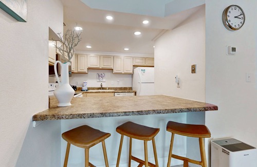 Villa Sabine Condo | Gorgeous Soundside Home close to everything and Beach Access