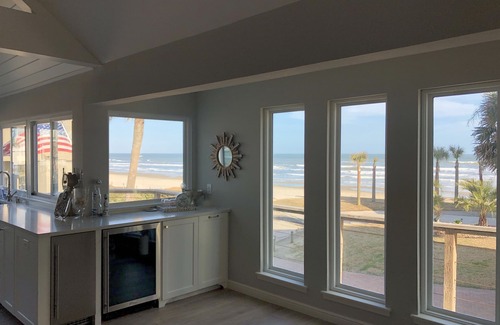 Pirates Beach House | Gorgeous, spacious beachside home in Pirate's Beach with Elevator