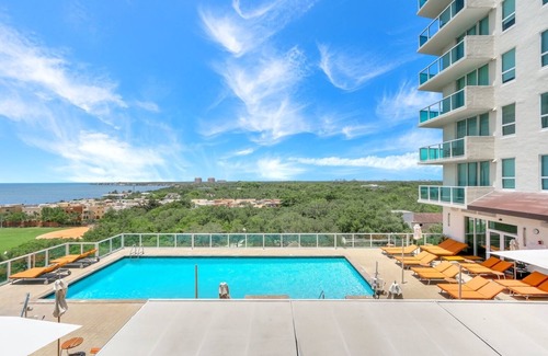 Coconut Grove Apartment | Gorgeous Suite w/City View, Free Park, Pool, Gym