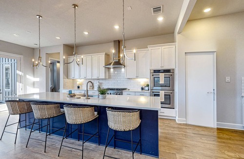 French Quarter House | Gorgeous Texas home with water views, high ceilings, balcony, streaming, & AC