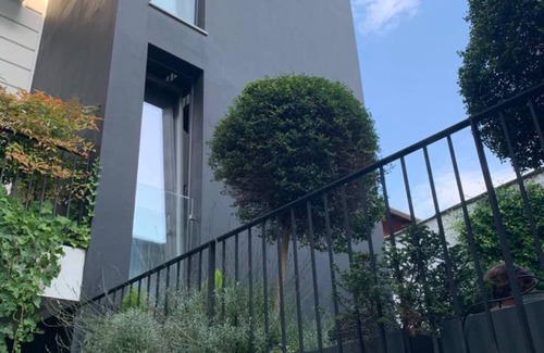 Cascina dei Pomi House | Gorgeous Townhouse in the heart of NoLo