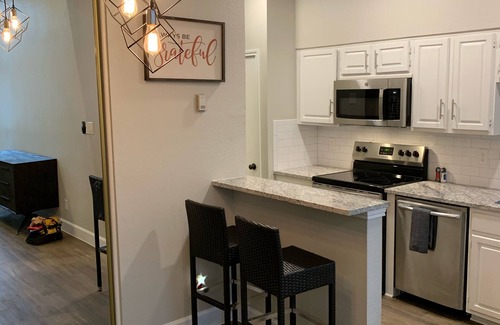 Far North Dallas Condo | Gorgeous updated condo with attached garage