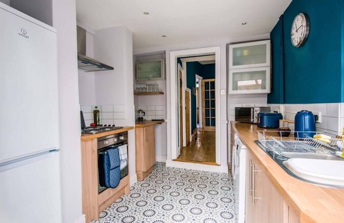 Pontcanna House | Gorgeous Victorian house sleeps 6 in Cardiff