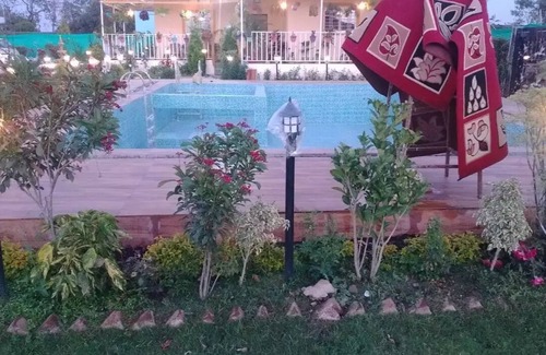 Bhopal Other | Gorgeous villa with mountain & lake view