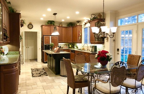 Leesburg House | Gorgeous, Wooded 3 Acre Estate -5 Bed/4 Bath-Leesburg/Brambleton/Aldie area