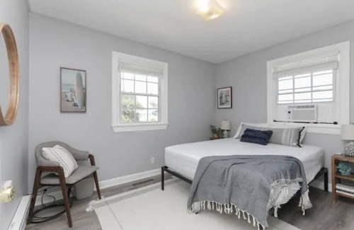 Northeast Virginia Beach House | GORGEOUSLY RENOVATED APT STEPS AWAY FROM THE BEACH