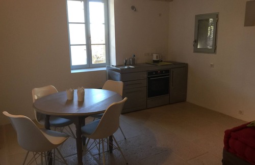 Bargeme House | Gorges du Verdon Charming house 4 pers Village classified Shaded private patio