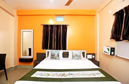 Puri Hotel | Goroomgo Krishna Residency Puri Near Sea Beach