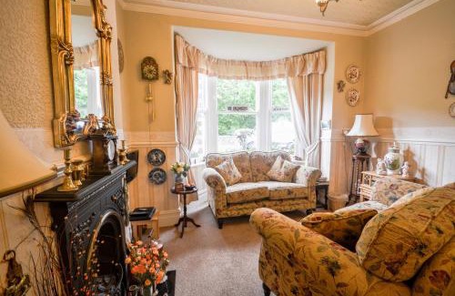 Gwynedd- Snowdonia House | Gorphwysfa House B & B