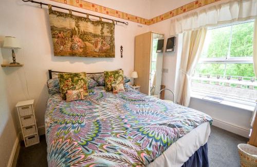 Gwynedd- Snowdonia House | Gorphwysfa House B & B